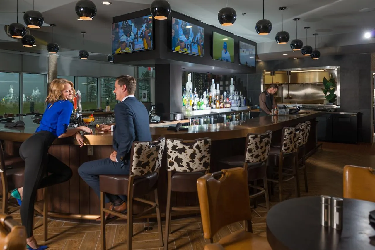Applause Hotel Calgary Airport By Clique Canada