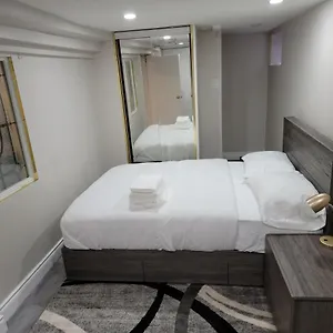 Comfy Private Unit Maison d'hôtes Toronto
