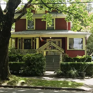 Douglas 3*, Vancouver Kanada