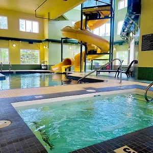 Super 8 By Wyndham Shawnessy Area Calgary